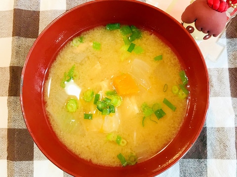 甘〜い♡かぼちゃと玉ねぎの味噌汁